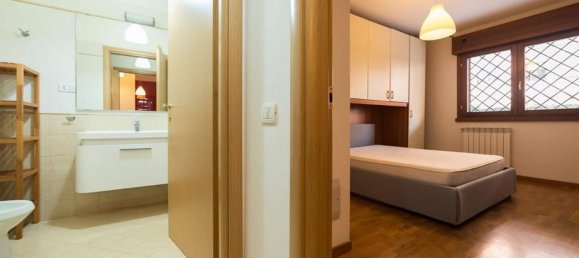 2 rooms Apartment in Rome, Italy No. 26565 10