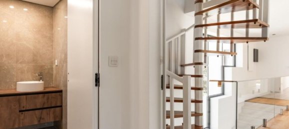 4 bedrooms House in Cascais, Portugal No. 104105 15