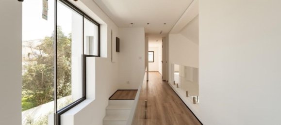 4 bedrooms House in Cascais, Portugal No. 104105 12