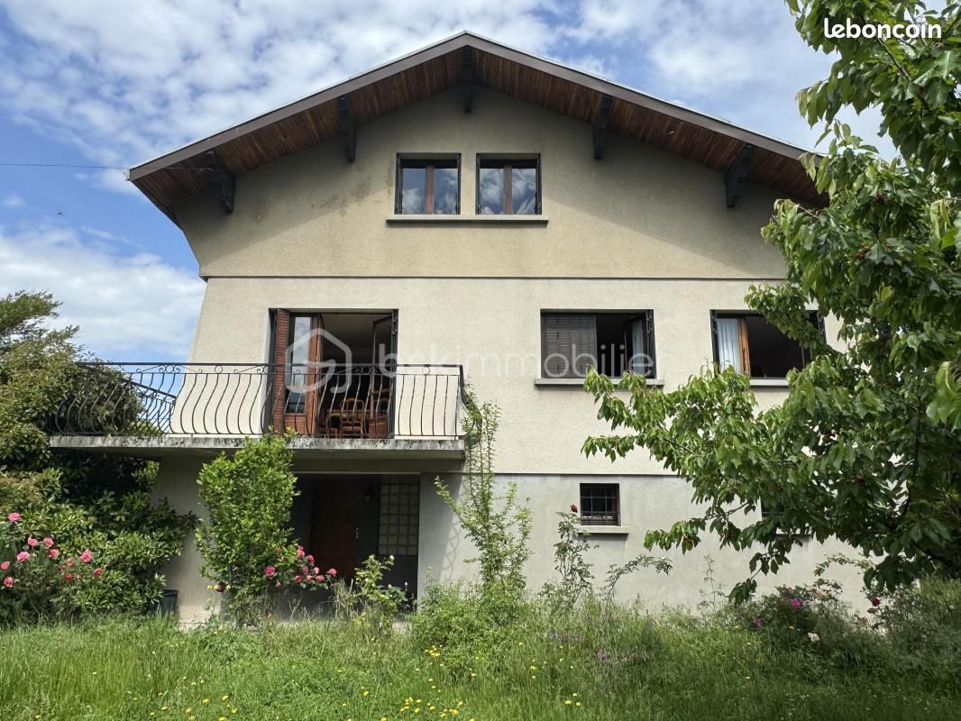 3 bedrooms House in Echirolles, France No. 335265