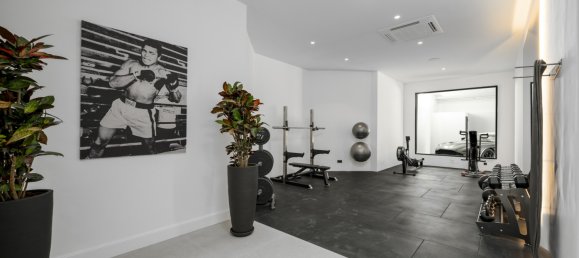 8 غرف نوم فيلا في Malaga, Spain رقم 47423 55