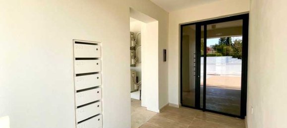 Квартира с 2 спальнями в Ларнака, Кипр № 81765 8