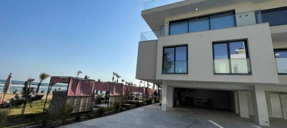 Квартира с 2 спальнями в Ларнака, Кипр № 81765 3