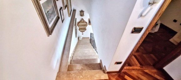 3 rooms House in Agliana, Italy No. 262282 9