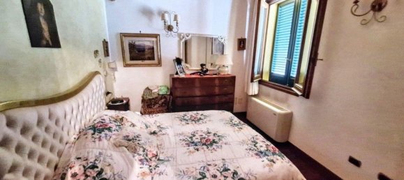 3 rooms House in Agliana, Italy No. 262282 8