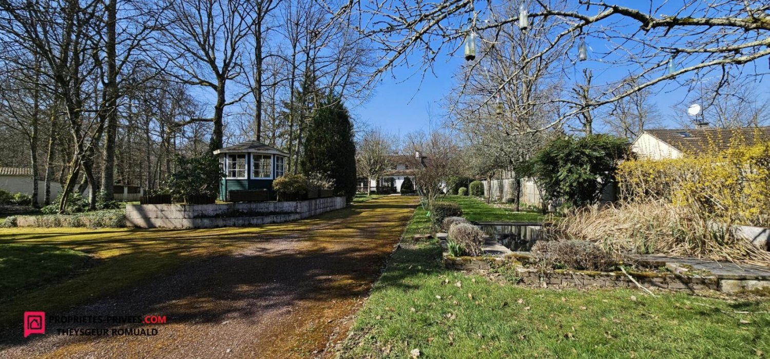 7 bedrooms House in Seine-et-Marne, France No. 290957