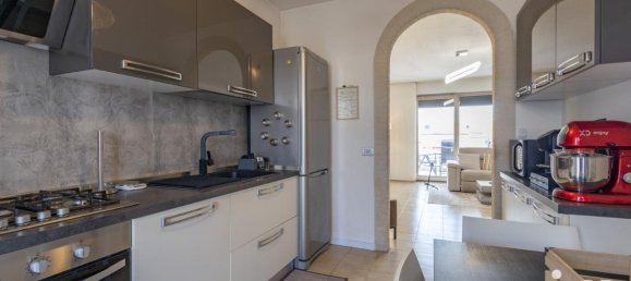 Apartamento de 5 habitaciónes en Osimo, Italy No. 37512 11
