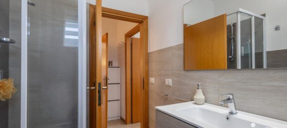 Apartamento de 5 habitaciónes en Osimo, Italy No. 37512 61