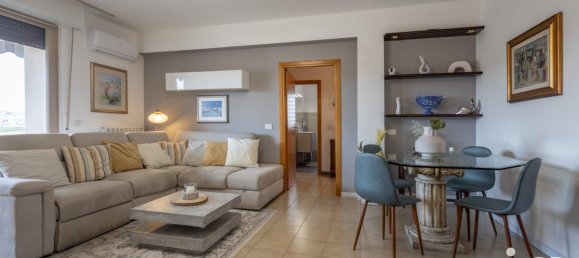 Apartamento de 5 habitaciónes en Osimo, Italy No. 37512 2