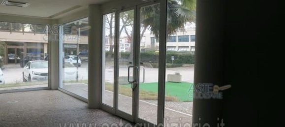 2352m² Commercial property in Fabriano, Italy No. 86912 16