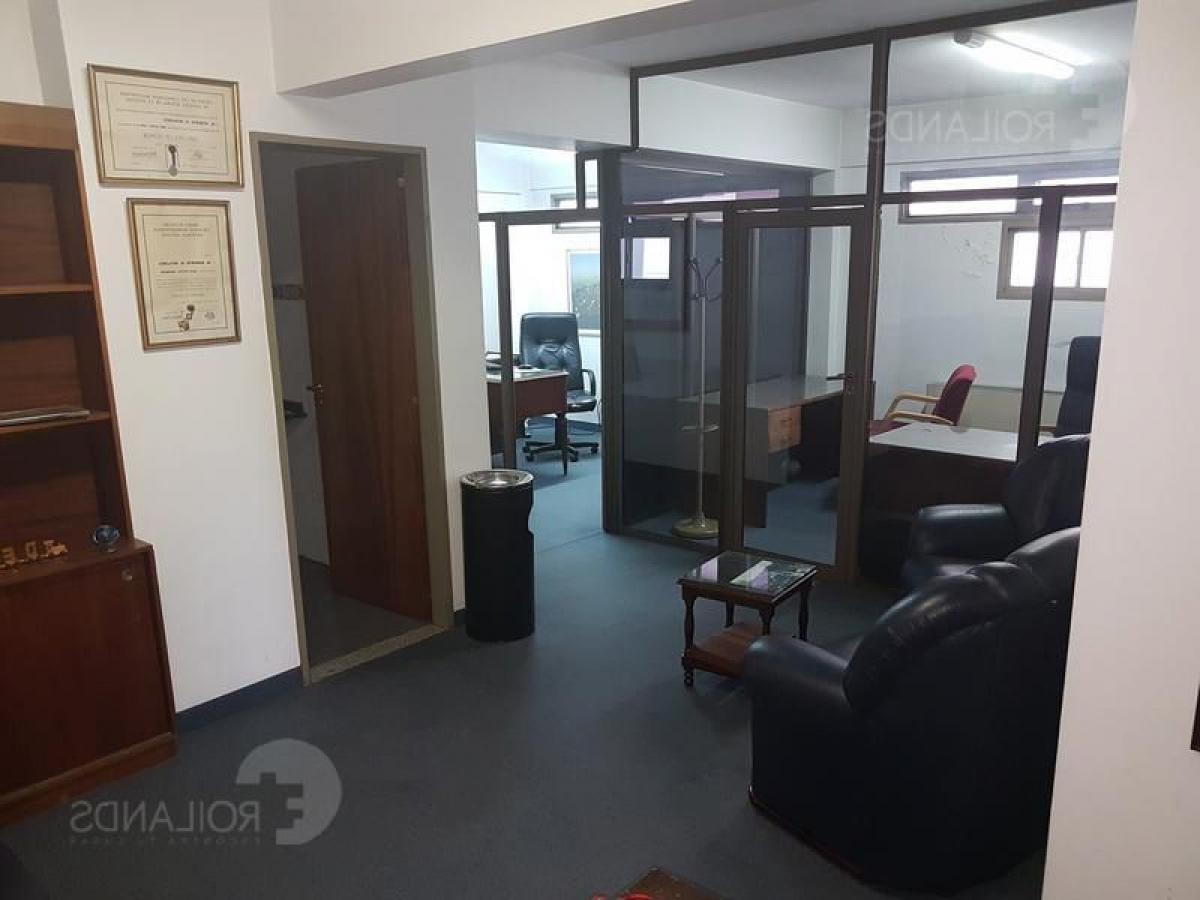 90m² Office in Buenos Aires, Argentina No. 104236