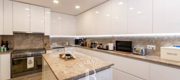 3 bedrooms Apartment in Lisbon, Portugal No. 103066 7