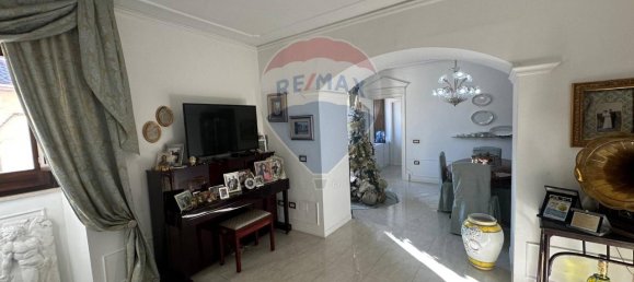 5-salle Maison à Casalduni, Italy No. 4744 3