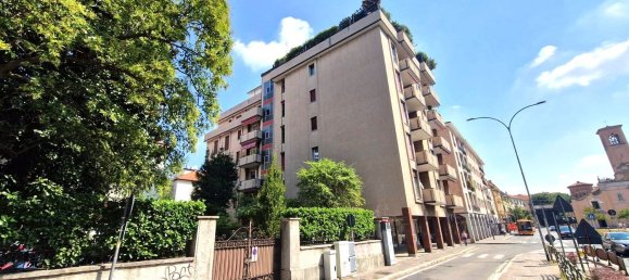 Пентхаус с 3 комнатами в Саронно, Италия № 312016 5