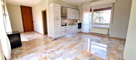 Пентхаус с 3 комнатами в Саронно, Италия № 312016 12