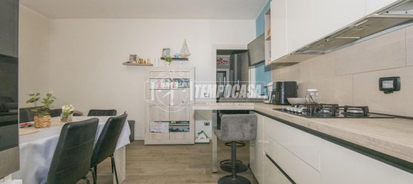 3 rooms Duplex in Soliera, Italy No. 35614 3