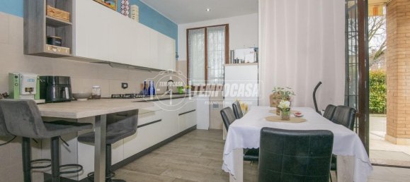 3 rooms Duplex in Soliera, Italy No. 35614 2