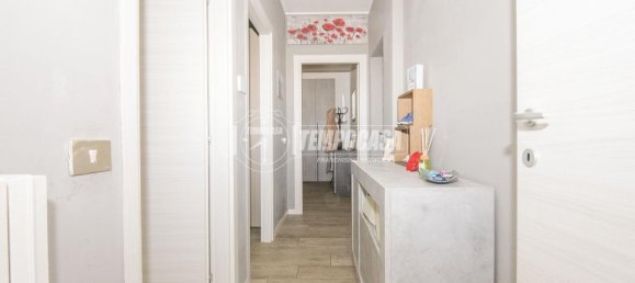 3 rooms Duplex in Soliera, Italy No. 35614 17