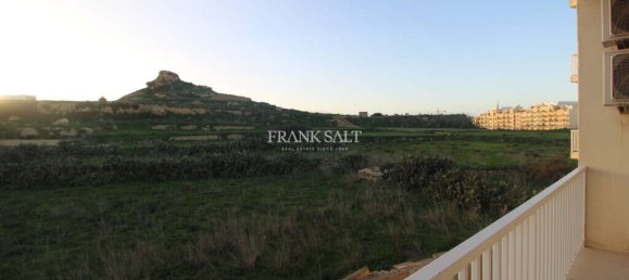 Apartamento de 2 dormitorios en Marsalforn, Malta No. 6176 18