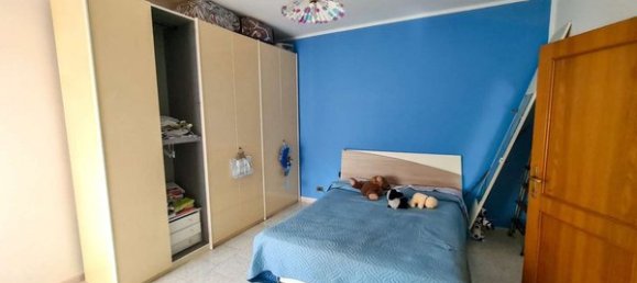 4-salle Appartement à Urbania, Italy No. 89767 7