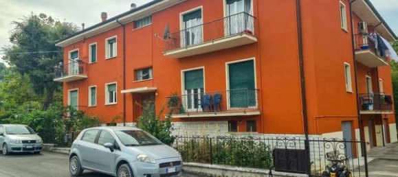 4-salle Appartement à Urbania, Italy No. 89767 10