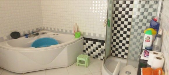 3 Schlafzimmer Haus in Dong Da, Vietnam, Nr. 5060 9