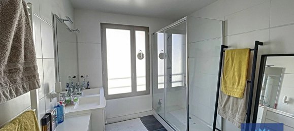 2 bedrooms Apartment in Arpajon, France No. 127391 5