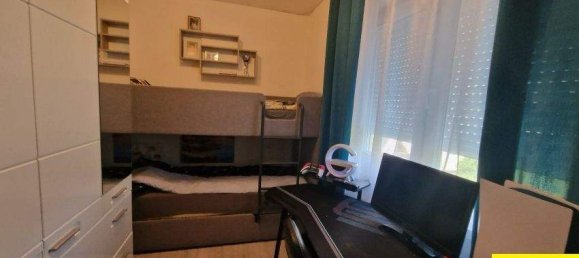 3-salle Appartement à St. Polten, Austria No. 18547 7