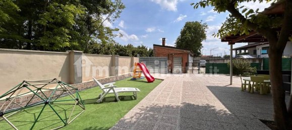 4 bedrooms Villa in Busca, Italy No. 318415 8