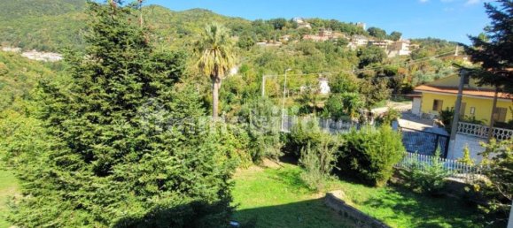 4 bedrooms Villa in Catanzaro, Italy No. 76200 3