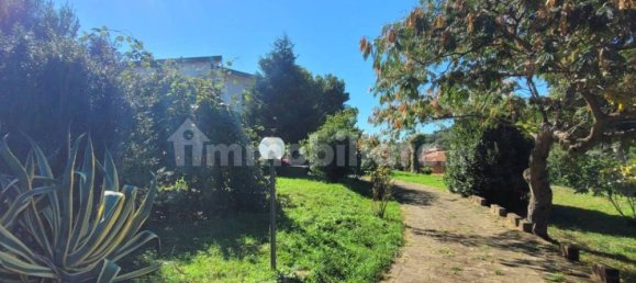 4 bedrooms Villa in Catanzaro, Italy No. 76200 9