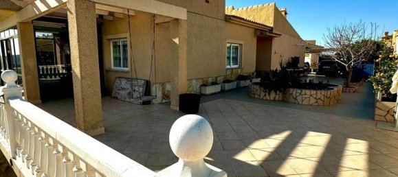 3 bedrooms House in La Nucia, Spain No. 176113 6