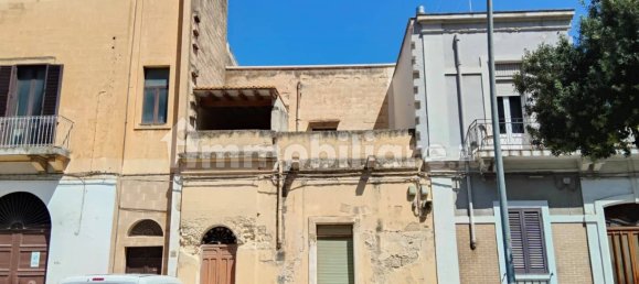 Casa de 3 dormitorios en Lecce, Italy No. 354067 3