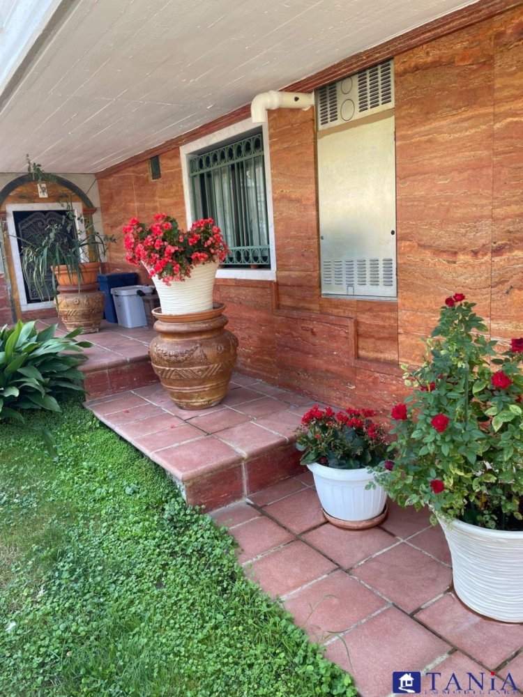 3 bedrooms House in Carrara, Italy No. 48118