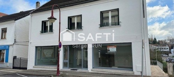 Edificio en Creutzwald, France 236 m² No. 160210 2