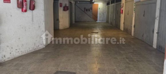 48m² Garage in Rome, Italy No. 377274 3