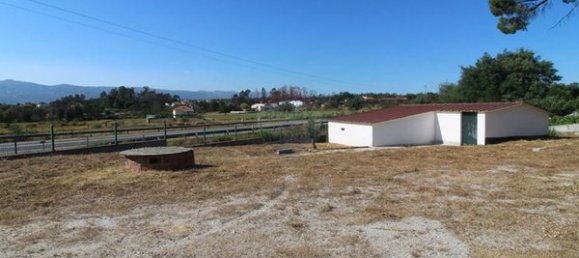 Земельный участок 2003м² в Тондела, Португалия № 52723 2