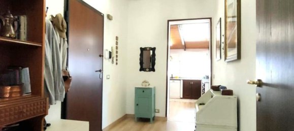 5 rooms Penthouse in Massa, Italy No. 195683 4
