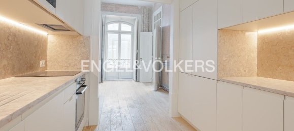 2 bedrooms Apartment in Lisbon, Portugal No. 10789 12