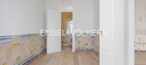 2 bedrooms Apartment in Lisbon, Portugal No. 10789 6