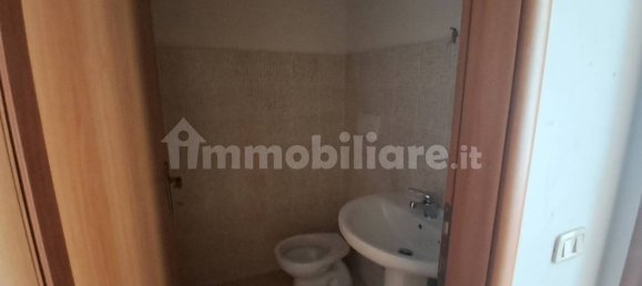 Propiedad comercial de 2 habitaciónes en Atina, Italy No. 289227 20