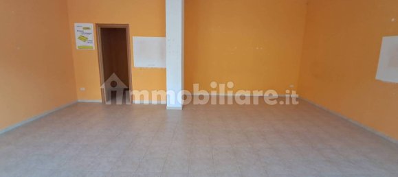 Propiedad comercial de 2 habitaciónes en Atina, Italy No. 289227 9