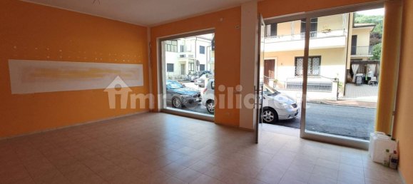 Propiedad comercial de 2 habitaciónes en Atina, Italy No. 289227 27