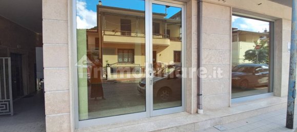 Propiedad comercial de 2 habitaciónes en Atina, Italy No. 289227 11