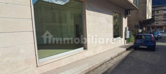 Propiedad comercial de 2 habitaciónes en Atina, Italy No. 289227 26