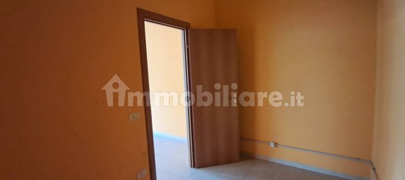 Propiedad comercial de 2 habitaciónes en Atina, Italy No. 289227 6