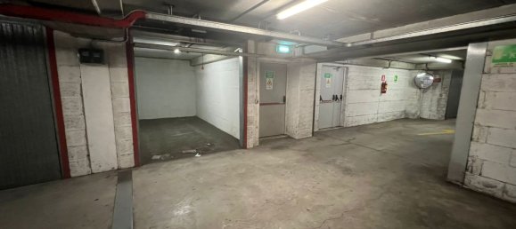 16m² Garage in Rome, Italy No. 34548 8