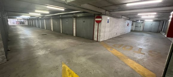 16m² Garage in Rome, Italy No. 34548 11
