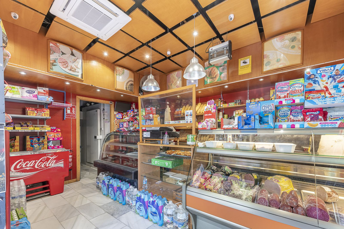 Gewerbliche Immobilie in Fuengirola, Spain, Nr. 273141