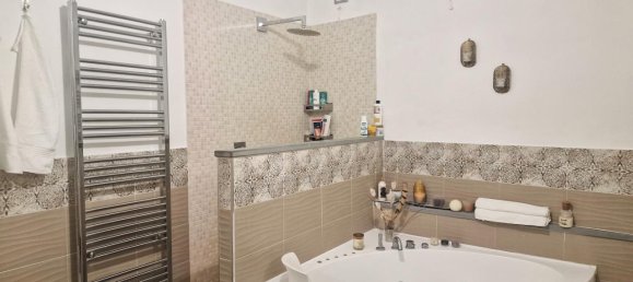 Квартира с 5 комнатами в Пассиньяно суль Тразимено, Италия № 106016 14